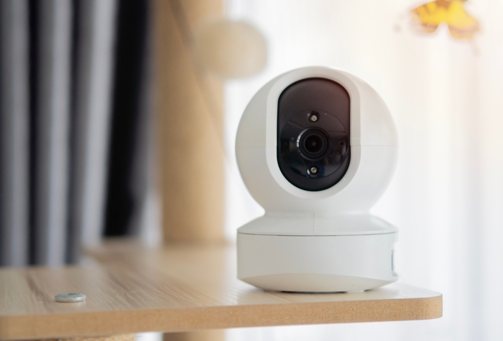 IP wireless CCTV camera indoor device control